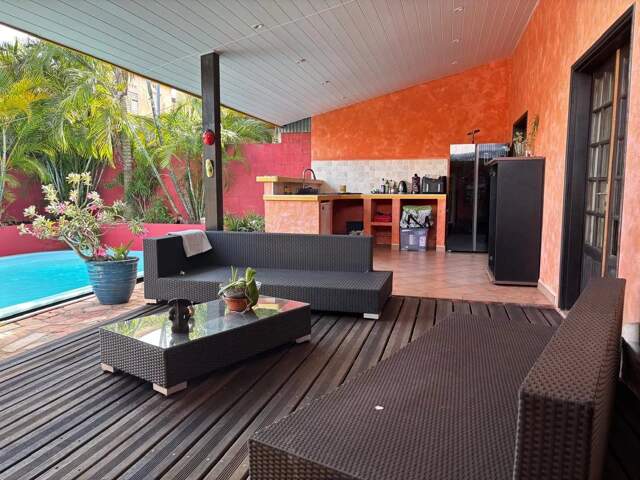 VOTRE MAISON T3 AVEC PISCINE PROCHE DE TOUTES LES COMMODITÉS — photo du bien