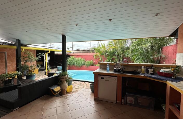 VOTRE MAISON T3 AVEC PISCINE PROCHE DE TOUTES LES COMMODITÉS — photo 3