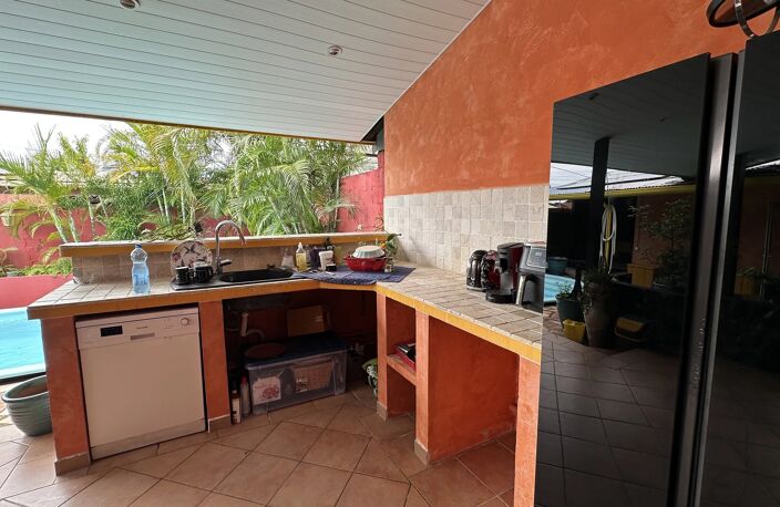 VOTRE MAISON T3 AVEC PISCINE PROCHE DE TOUTES LES COMMODITÉS — photo 4