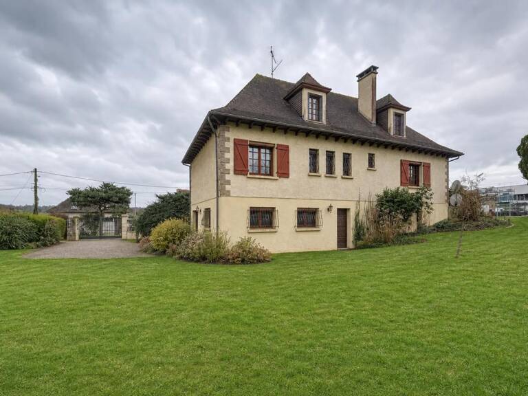 Maison de 186 m² avec jardin à Lubersac — photo 1