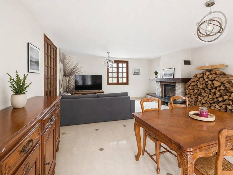 Maison de 186 m² avec jardin à Lubersac — photo 1