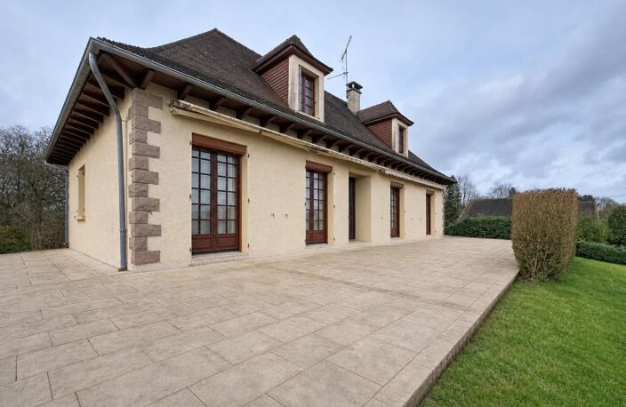Maison de 186 m² avec jardin à Lubersac — photo 2