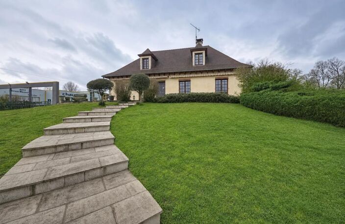 Maison de 186 m² avec jardin à Lubersac — photo 3