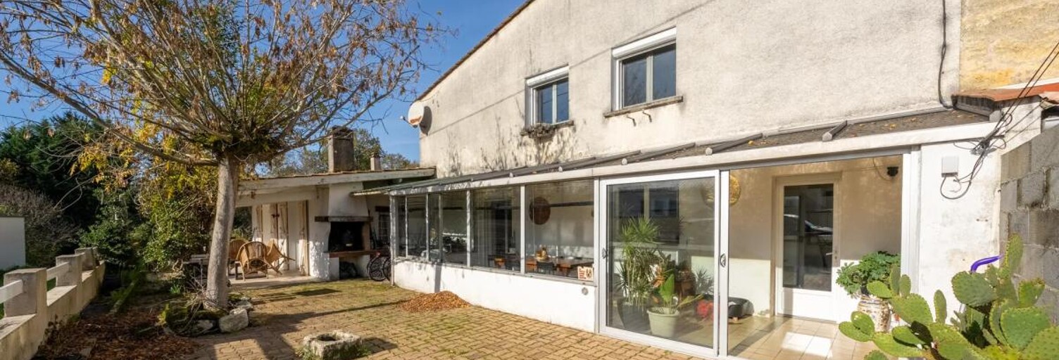 Maison 6 Pièces 150 m² à vendre à Saint-Laurent-d'Arce (33240)