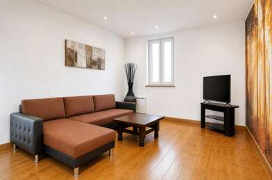 Appartement 9 pièces 220000 €