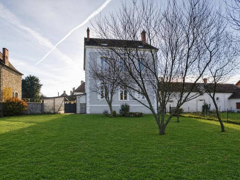 Maison de 256 m2 divisée en 4 appartements — photo 1