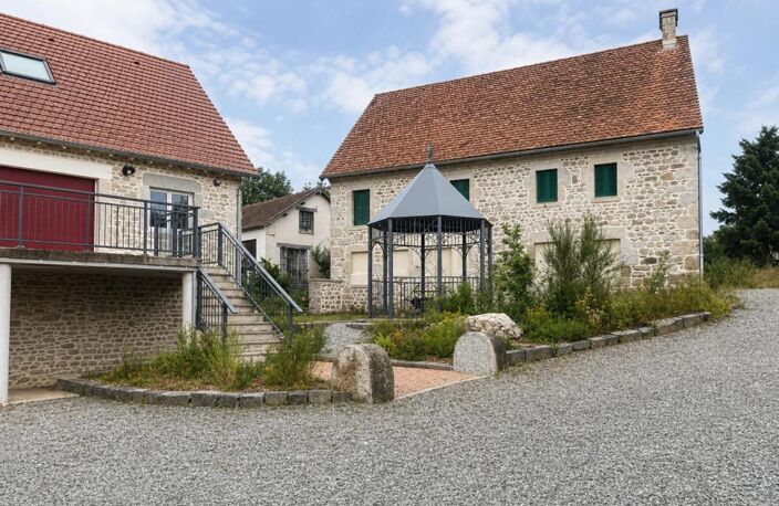 Maison de 8 pièces de 240 m2 en vente à Tralaigues — photo 3