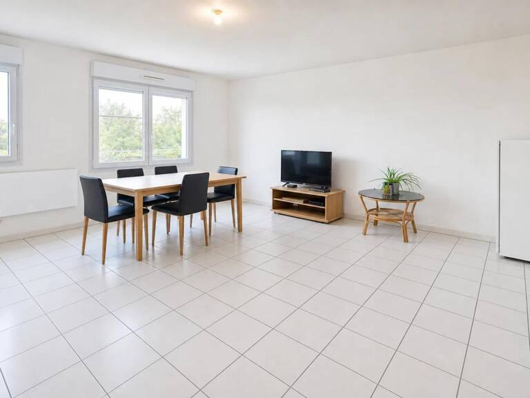 T2 loué avec parking & piscine - 47m2 - Saint-Vivien-de-Médoc — photo 1