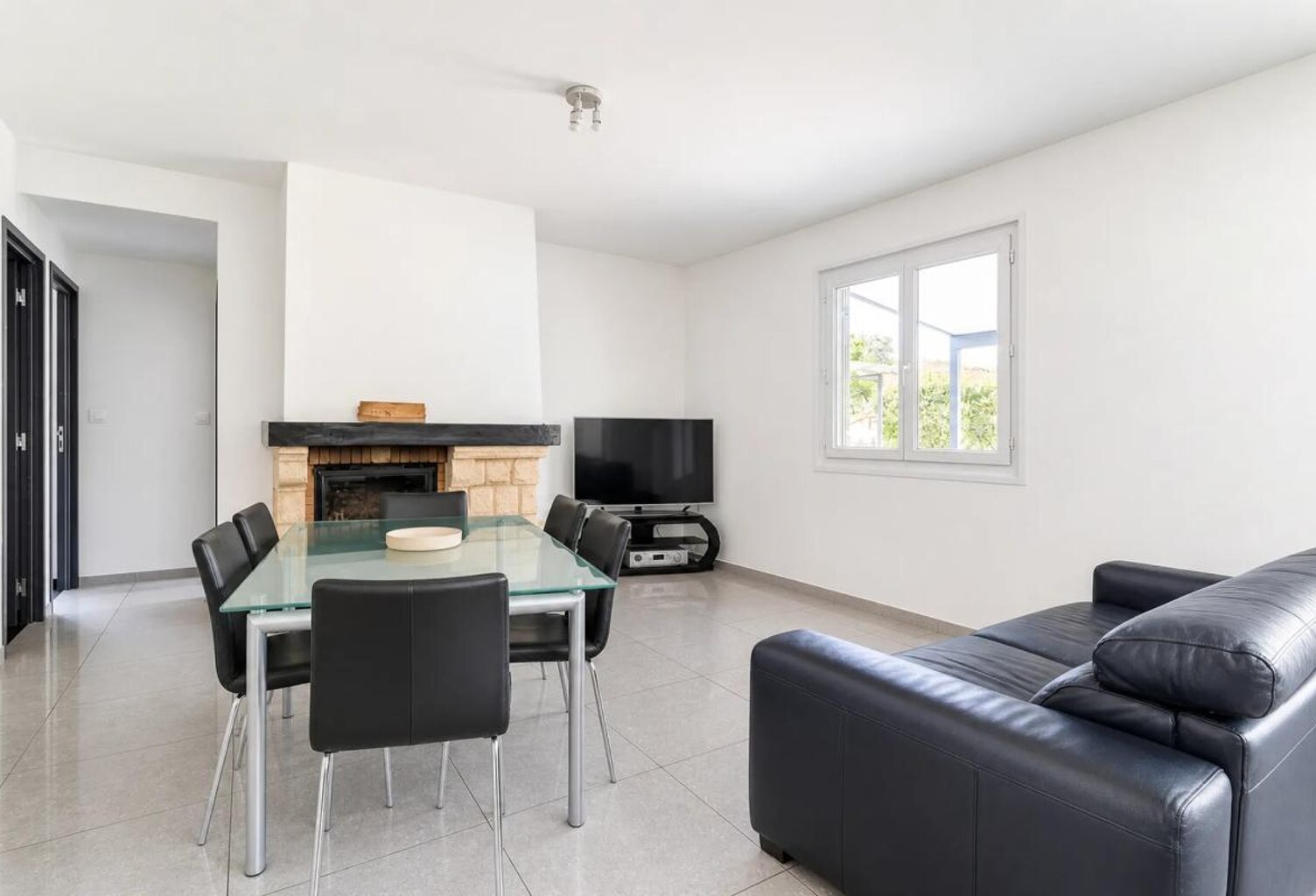 MAISON 166m2 JARDIN PISCINE GARAGE - GARE ROUTIERE A 5MIN — photo 1