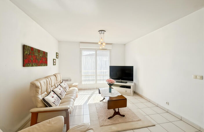 PAREMPUYRE - CENTRE!  APPARTEMENT T4 DE 85 m2 environ  AVEC — photo 2