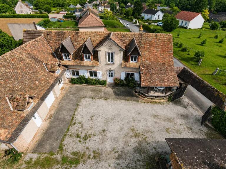 Maison rénovée 230 m² à Fyé — photo 1