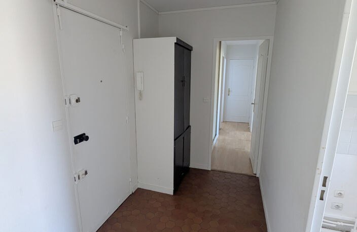 SOUS COMPROMIS !  Appartement 3 pièces avec balcon et parkin — photo 5