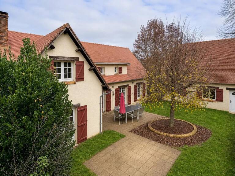 Maison spacieuse de 240 m² à Vesly — photo 1