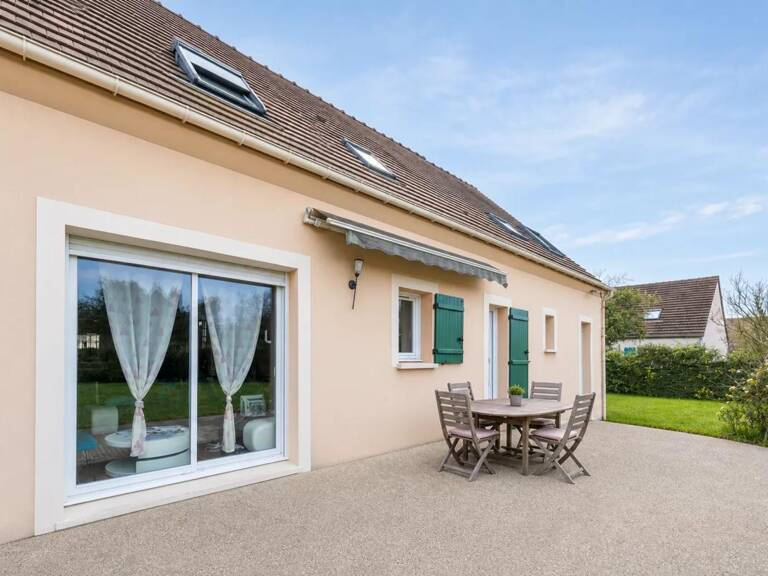 Maison familiale moderne de 200 m² avec jardin spacieux — photo 1