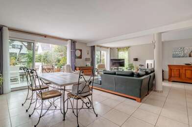 Maison 5 pièces 749000 €