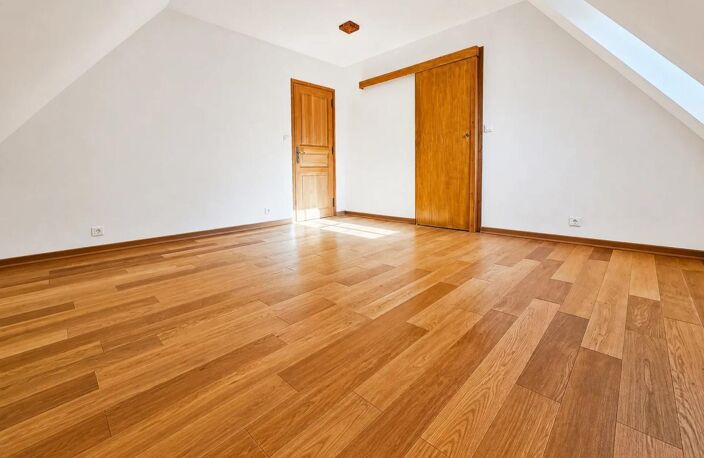 Maison 8 pièces spacieuse à Sainte-Foy-de-Longas — photo 5