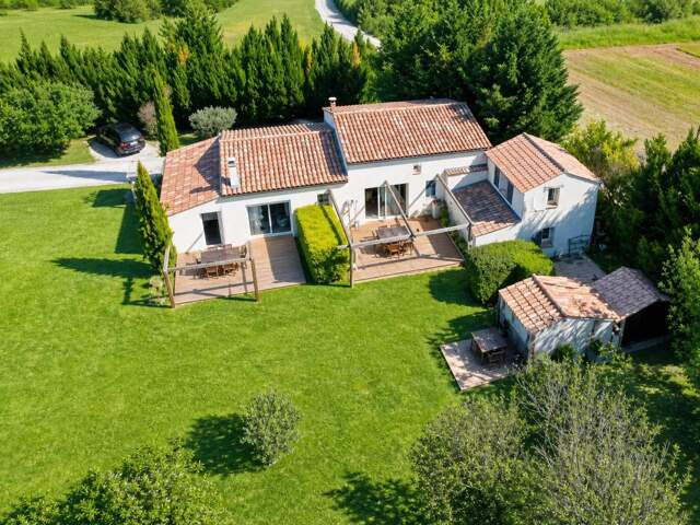 Maison 5 pièces avec gîte et grand terrain à Brignoles — photo du bien