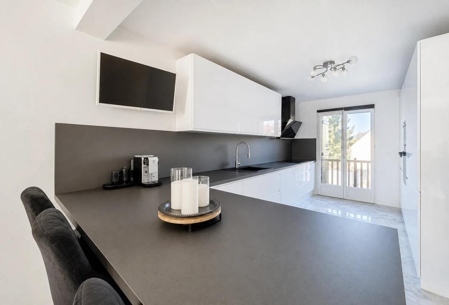 Maison de 5 pièces de 200 m² à Crosne — photo 1