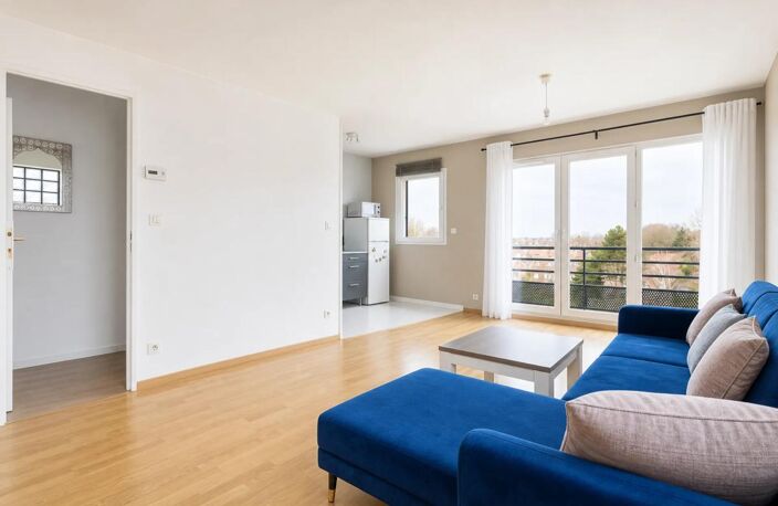 Chaleureux T2 de 42m² avec balcon vendu loué — photo 4