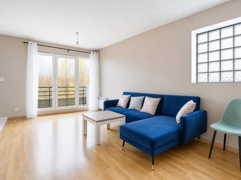 Chaleureux T2 de 42m² avec balcon vendu loué — photo 1