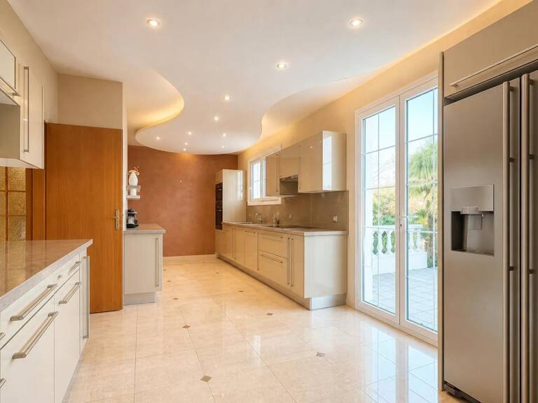 Maison élégante de 187 m² à Challans — photo 1