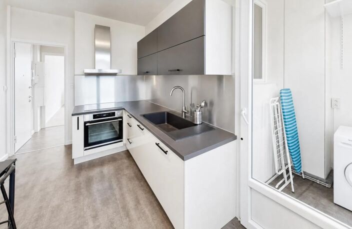 Appartement de 5 pièces de 85 m² situé à Grenoble — photo 2