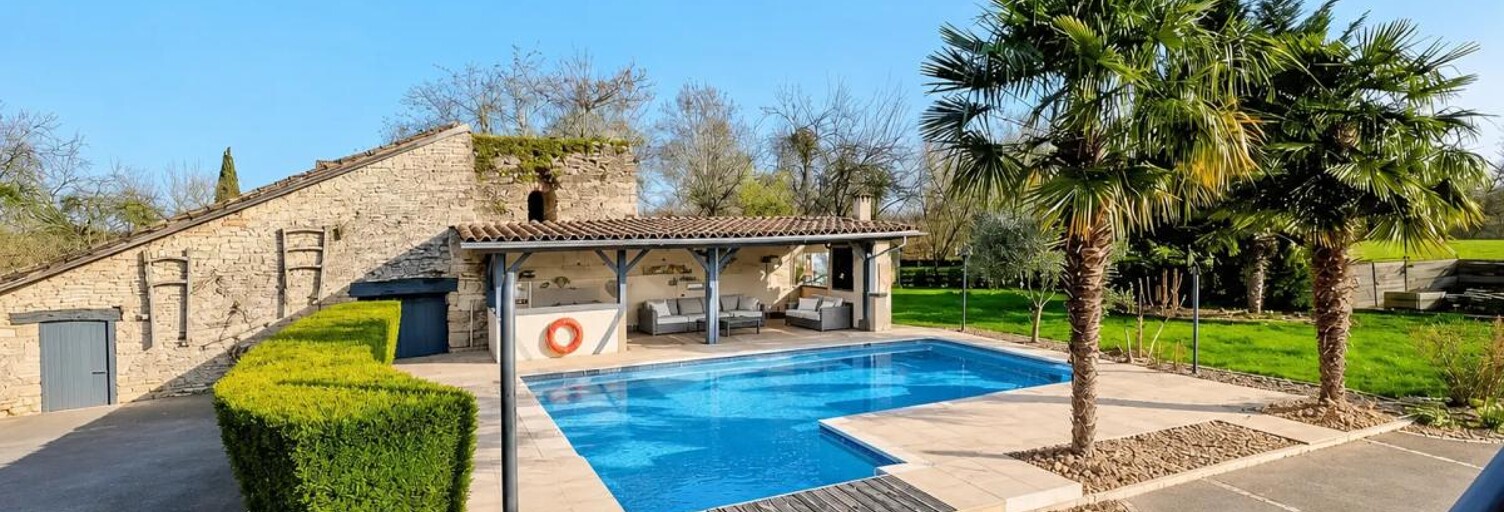 Maison 8 Pièces 413 m² à vendre à Uchizy (71700)
