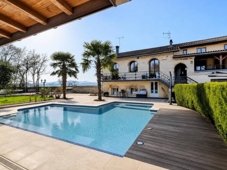 Maison en pierre rénovée avec piscine à Uchizy — photo 1