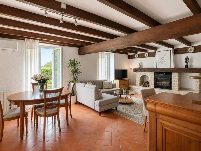 Maison de charme de 8 pièces, 241m², située à Courant - Idéal pour famille — photo 1