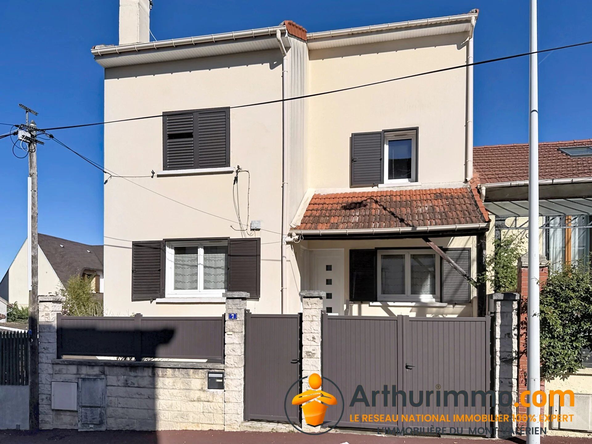 Maison 8 pièces 161 m² · à Nanterre · 161 m² · 699 000 €
