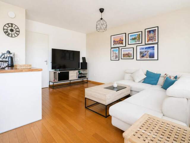 Appartement de 4 pièces de 87 m2 situé à Fresnes — photo du bien