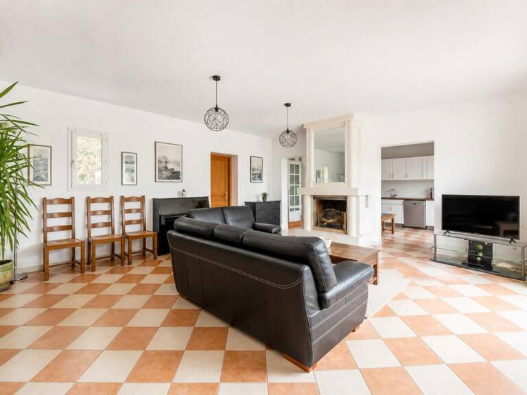 Baurech : maison 152 m², piscine, vue panoramique, grand garage — photo 1