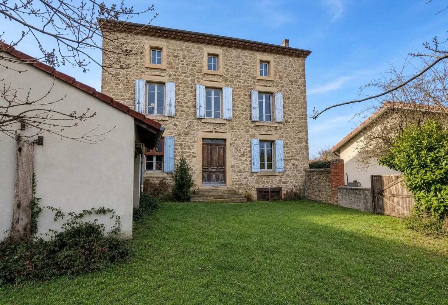 Maison à rénover de 4 pièces de 96 m² à Saint-Désirat — photo 1