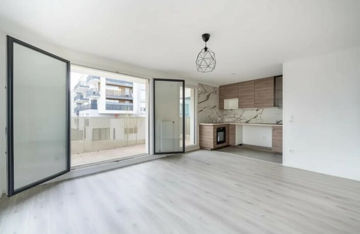 Élégant T3 lumineux à Cergy avec balcon — photo 2