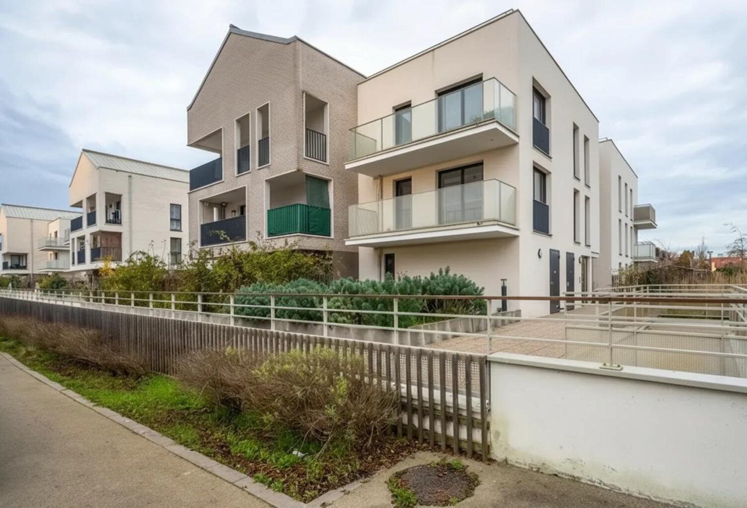 Élégant T3 lumineux à Cergy avec balcon — photo 1