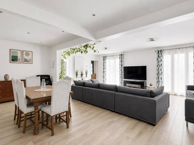 Maison entièrement rénovée en vente à Sèvres — photo 1