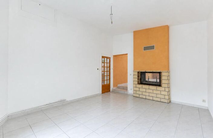 Appartement de 5 pièces de 110 m² situé à Lyon — photo 4
