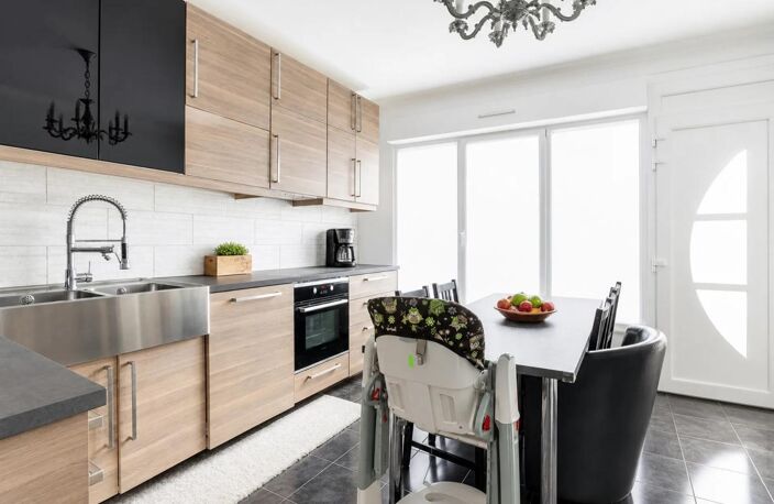 Maison de 7 pièces de 153 m2 en vente à Lille — photo 4