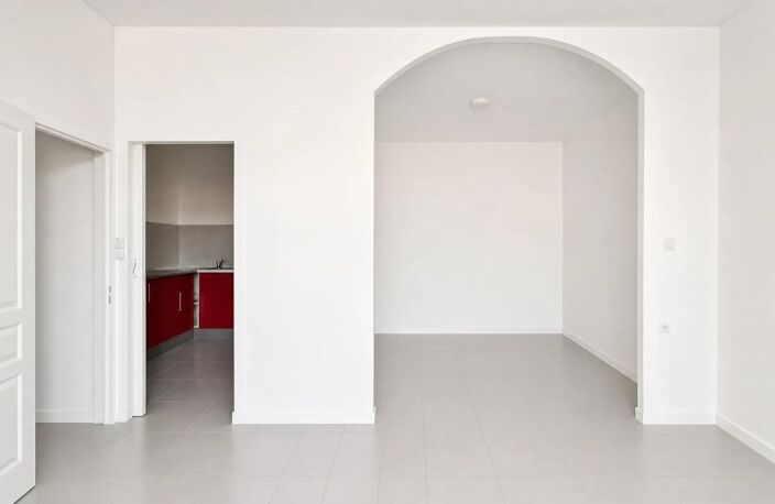 Appartement de 1 pièce de 160 m² situé à Béziers — photo 2