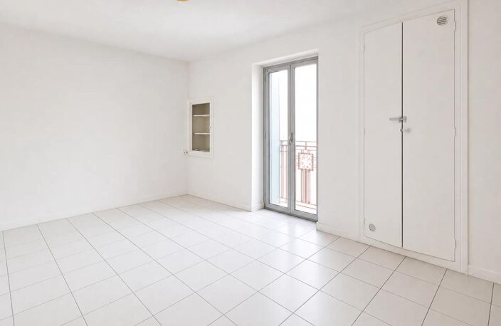 Appartement de 1 pièce de 160 m² situé à Béziers — photo 4