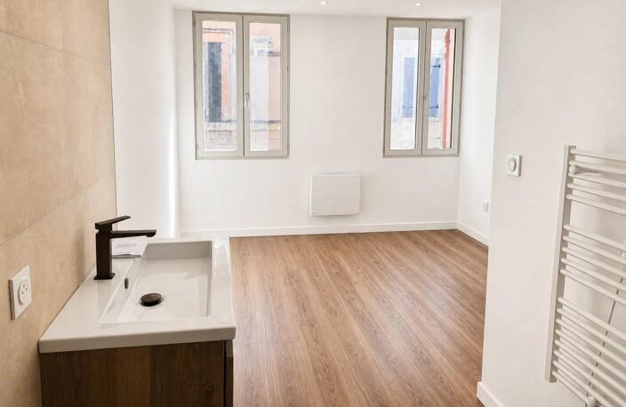 Maison de ville moderne à Carcassonne — photo 2