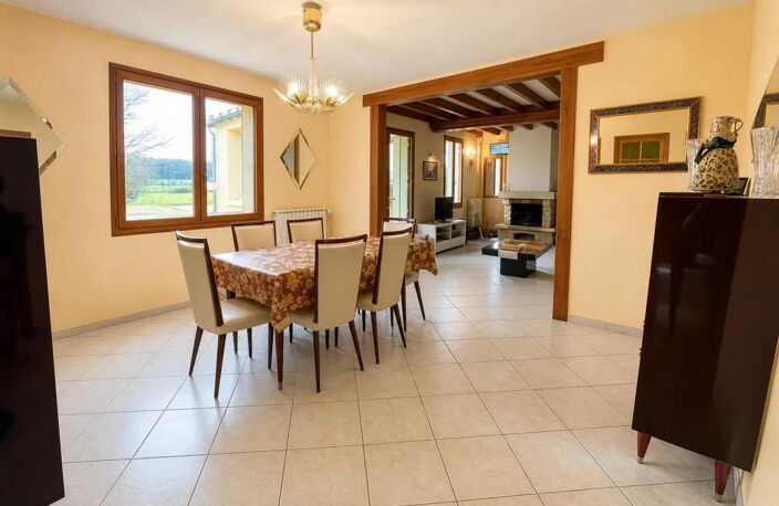 Ancienne fermette rénovée de 186 m² avec grand Jardin à Vernoy — photo 3