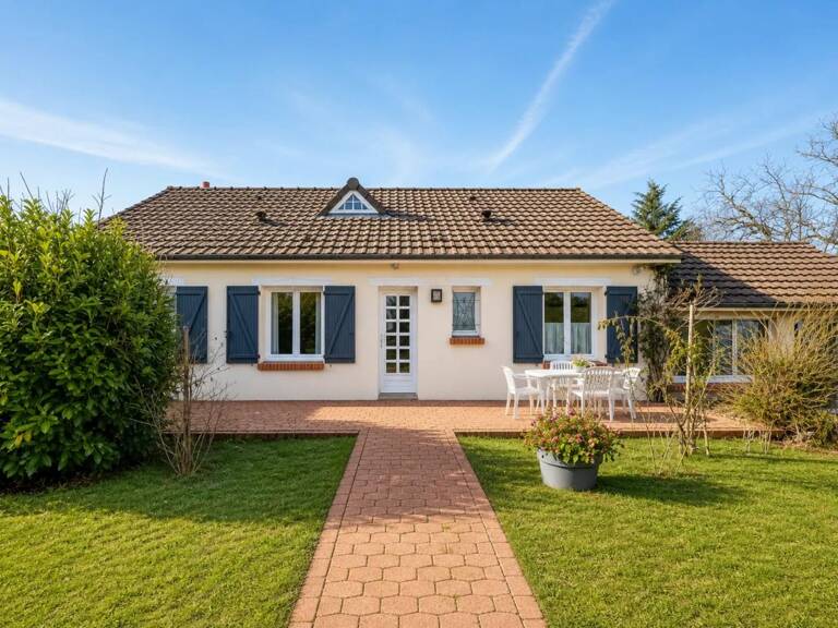 Maison de 6 pièces de 137 m² avec piscine à Les Bordes — photo 1
