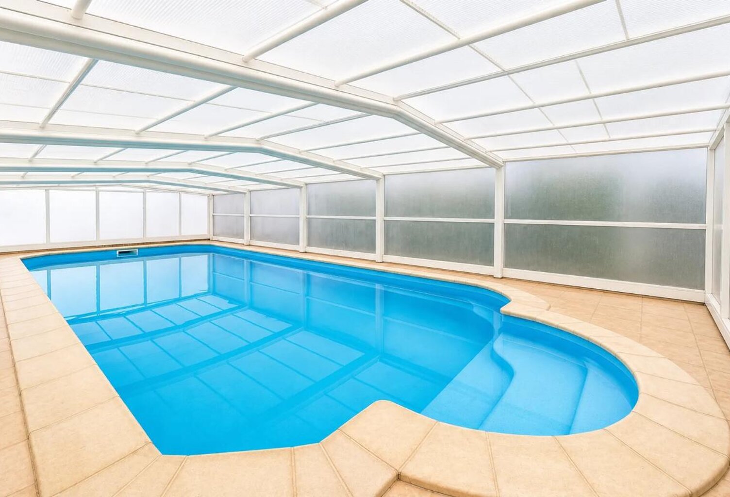 Maison de 6 pièces de 137 m² avec piscine à Les Bordes — photo 1