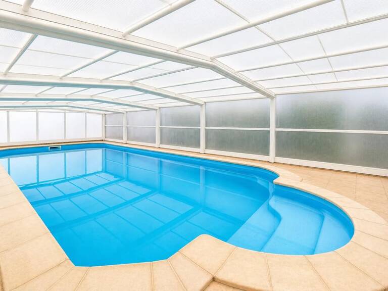 Maison de 6 pièces de 137 m² avec piscine à Les Bordes — photo 1