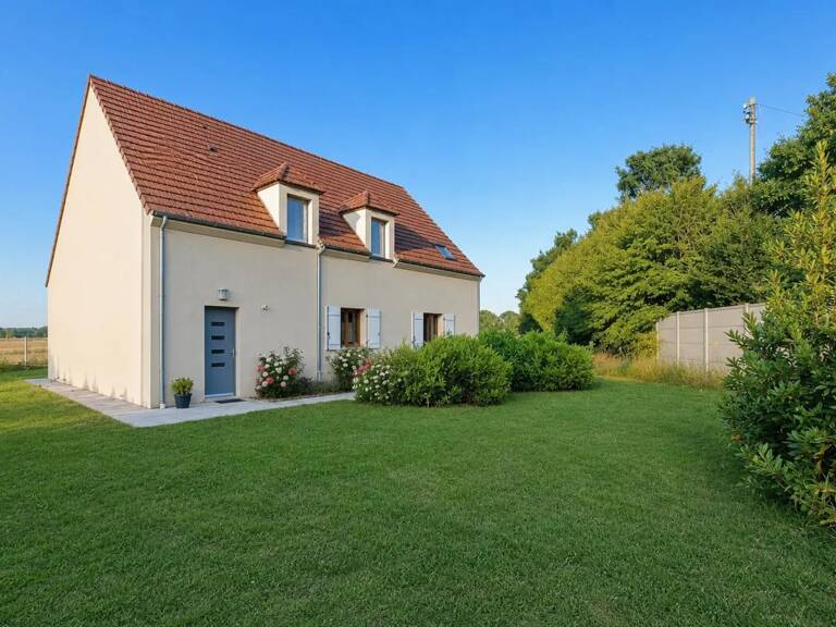 Maison 5 pièces de 133 m2 en vente, située Brezolles — photo 1
