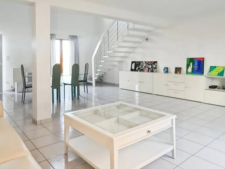 Maison 5 pièces de 133 m2 en vente, située Brezolles — photo 1