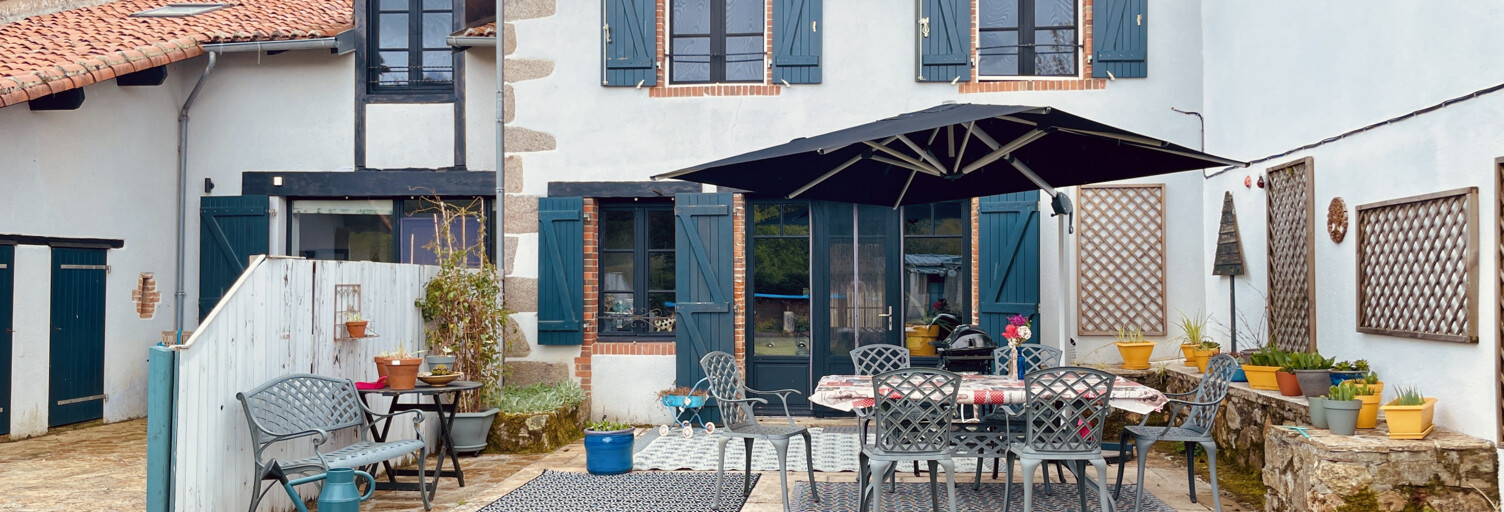 Maison 6 Pièces 267 m² à vendre à Abzac (16500)