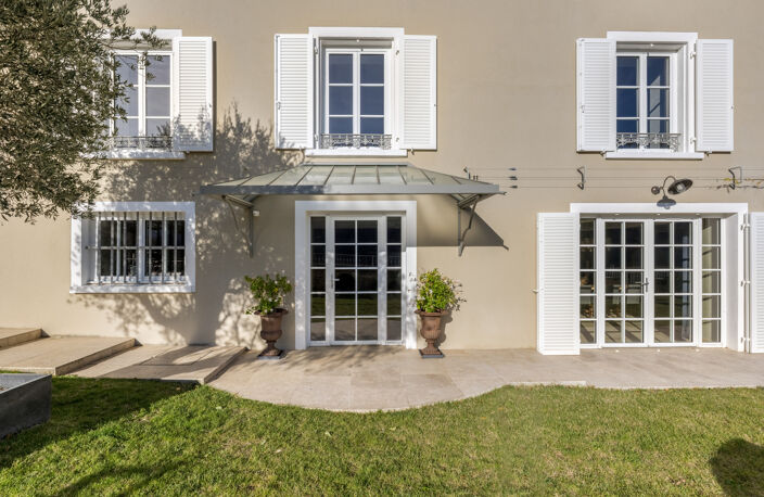 BEAUJOLAIS DES CRUS,DOMAINE D'EXEPTION, 525 M2HAB, DEPENDANCES, TERRAIN 4 HA 5 — photo 2