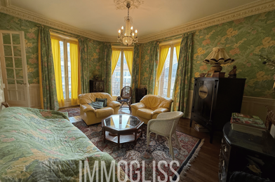 Appartement 8 pièces 325500 €